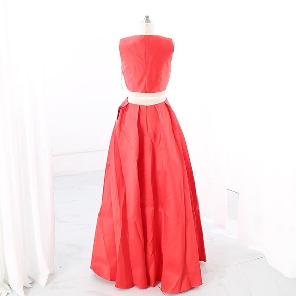 JOVANI gown size M(6) simple temperament, glossy satin A-line evening dress - Picture 7 of 8